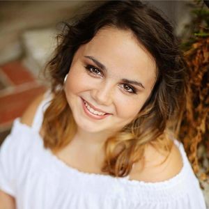 Meet your Posher, Hallie